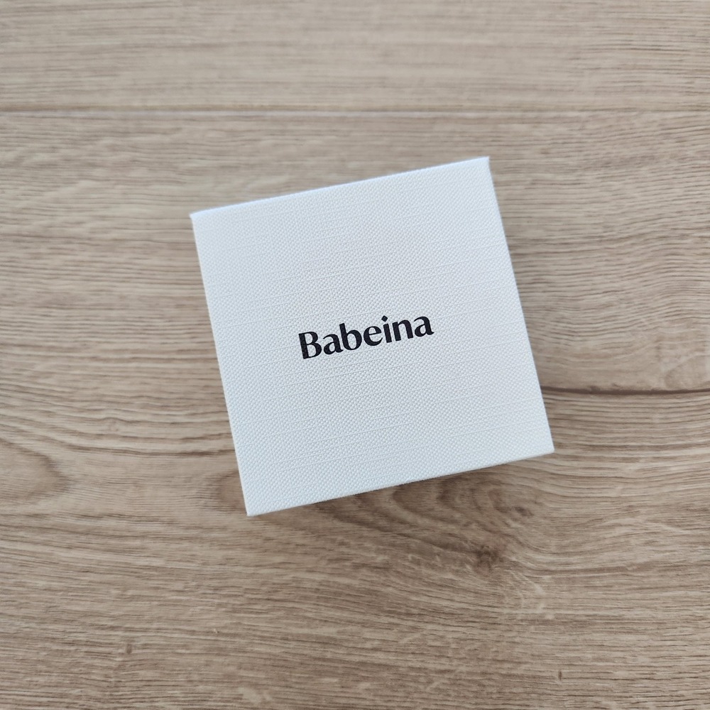 Babeina White Textured Jewelry Gift Box Black Velvet‎ Interior 3.25 Inch Square